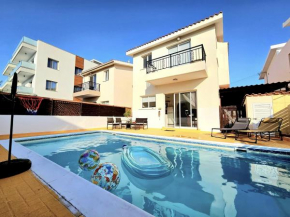 Spacious Villa with Private Pool